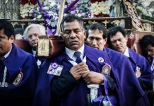 Historia del hábito morado de los devotos del Señor de los Milagros